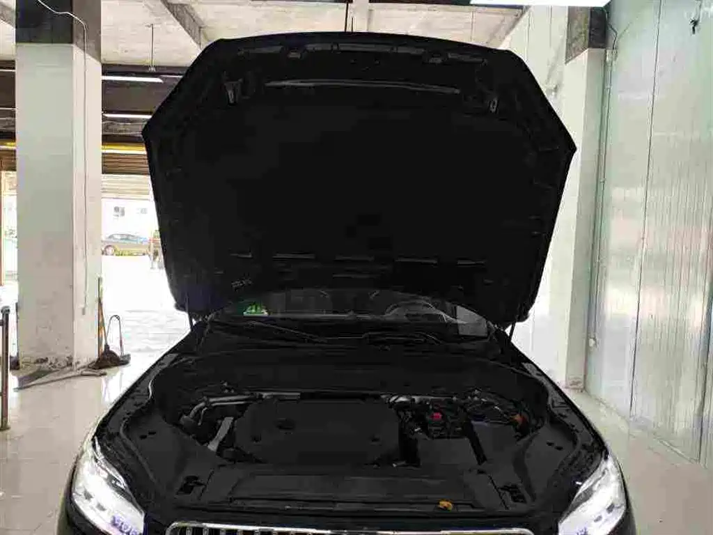 Volvo XC90 — миниатюра 9