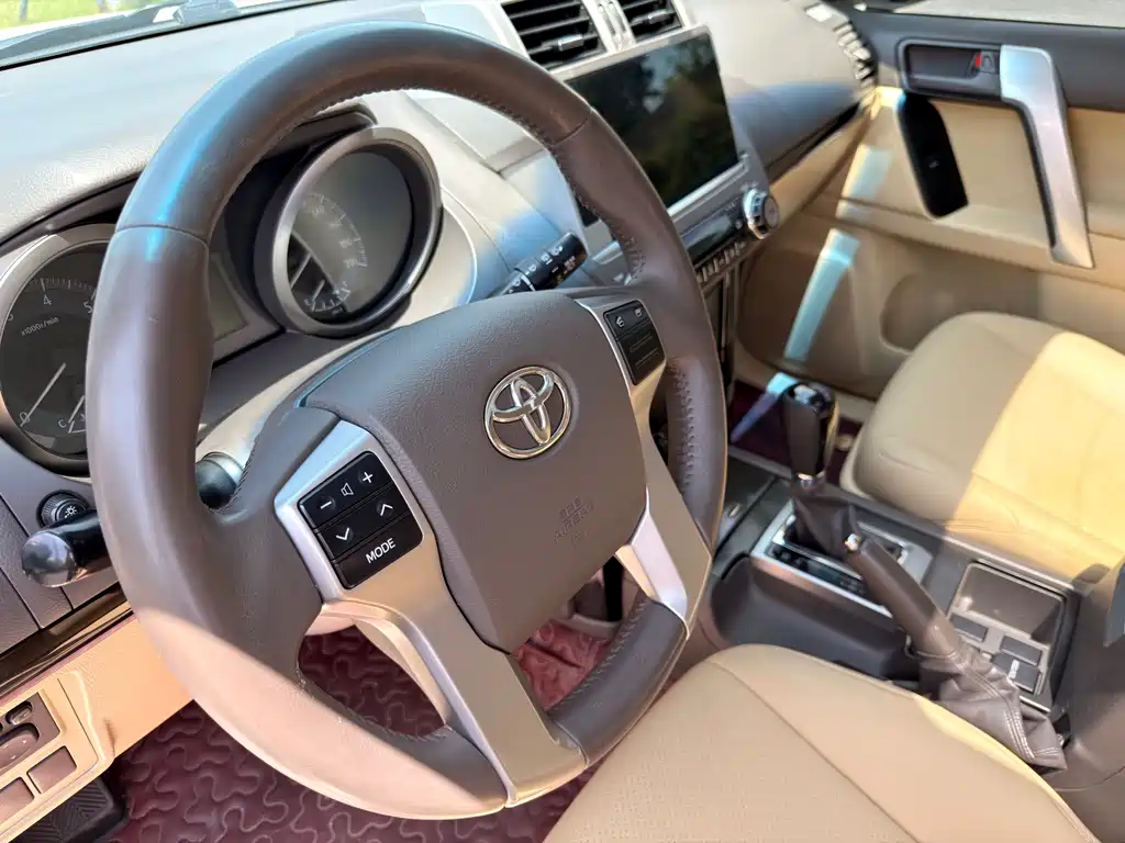 Toyota Land Cruiser Prado 2016 4.0L