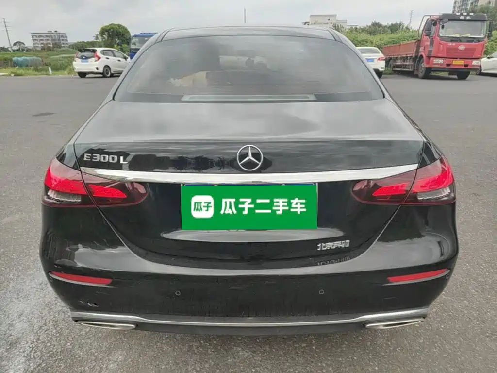 Mercedes-Benz E-Class — миниатюра 6