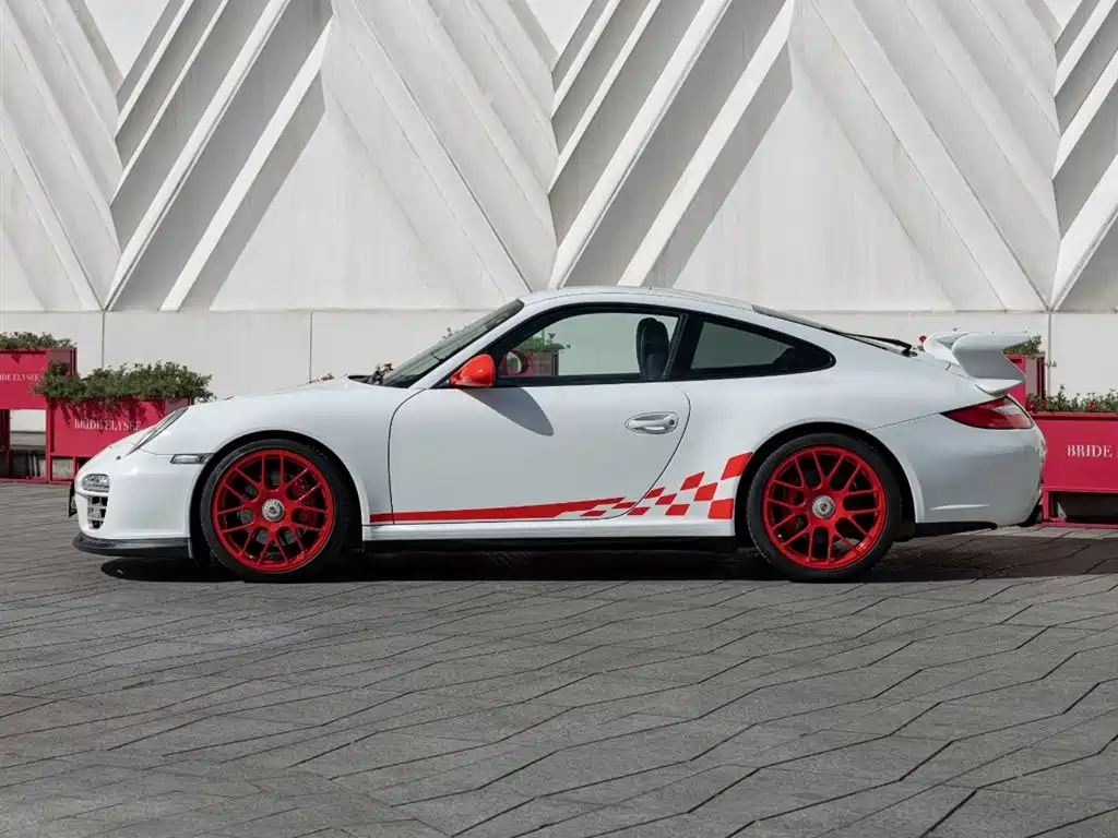 Porsche 911 2011 Carrera 4 GTS Coupe 3.8L