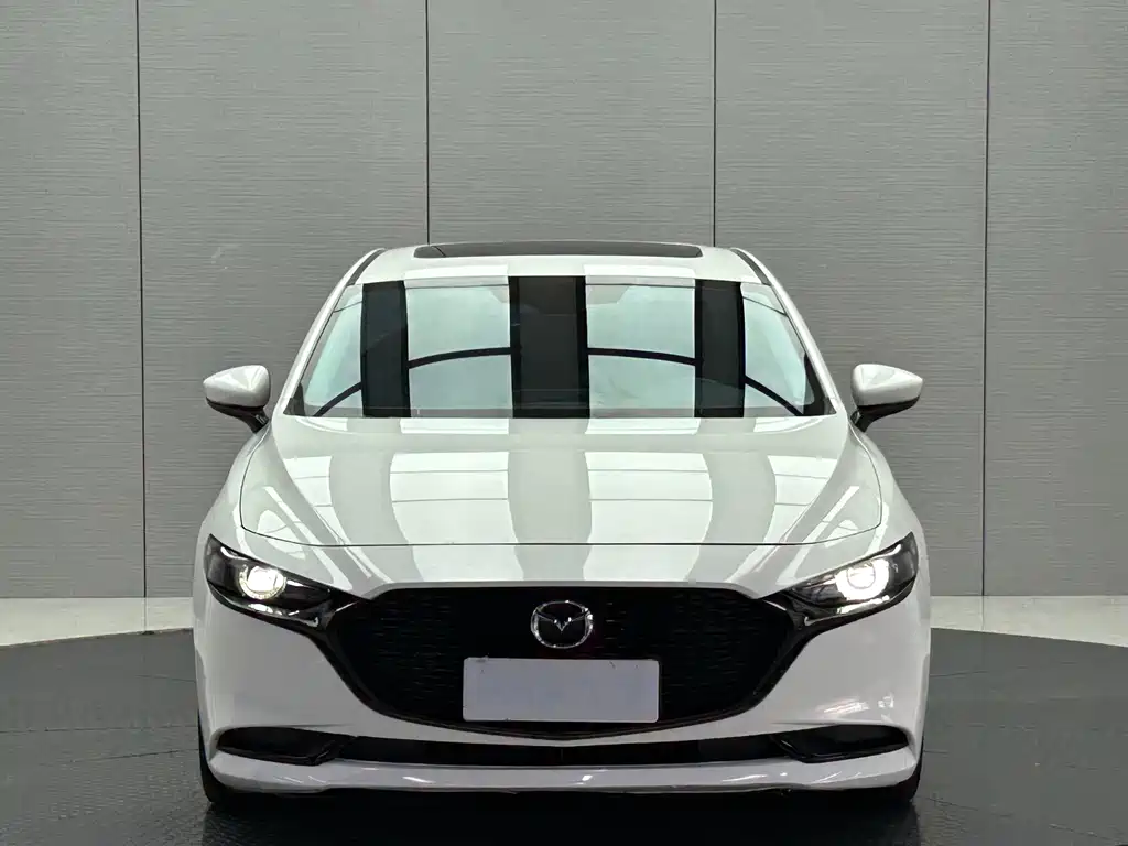 Mazda 3 Axela 2022