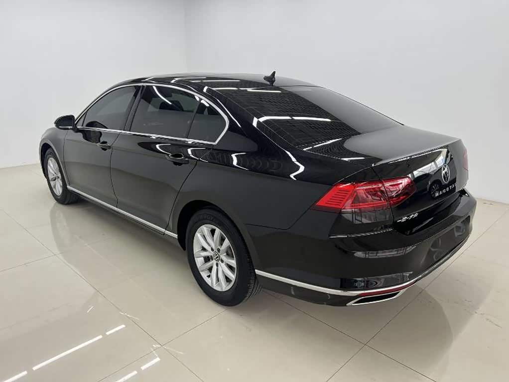 Volkswagen Magotan 1.4 л 2022 г. Чёрный, пробег 30000 км