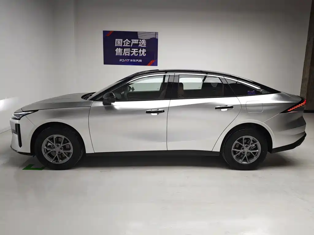 Geely Galaxy Galaxy L6 L6 2025 EM-i 60km