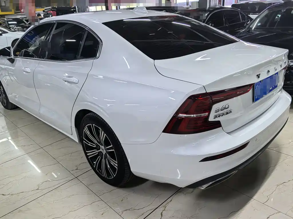 Volvo S60 — миниатюра 4