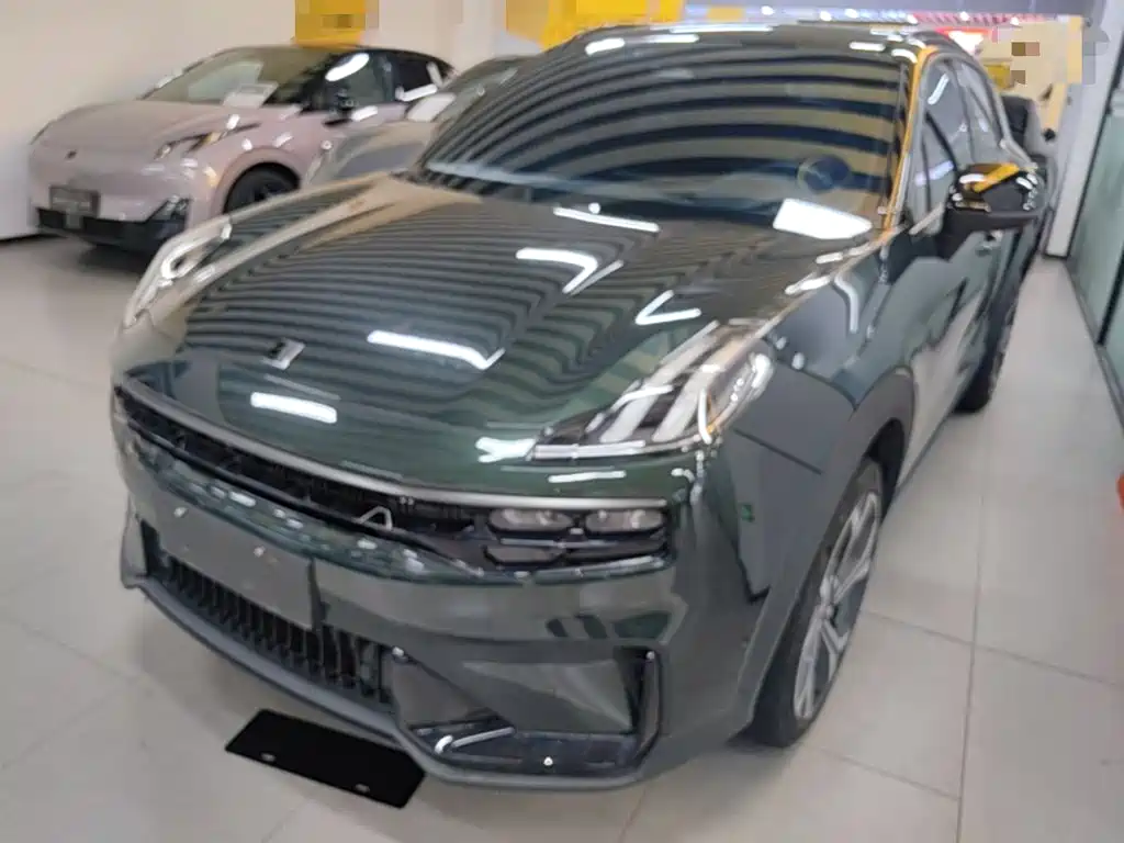 Lynk & Co 06