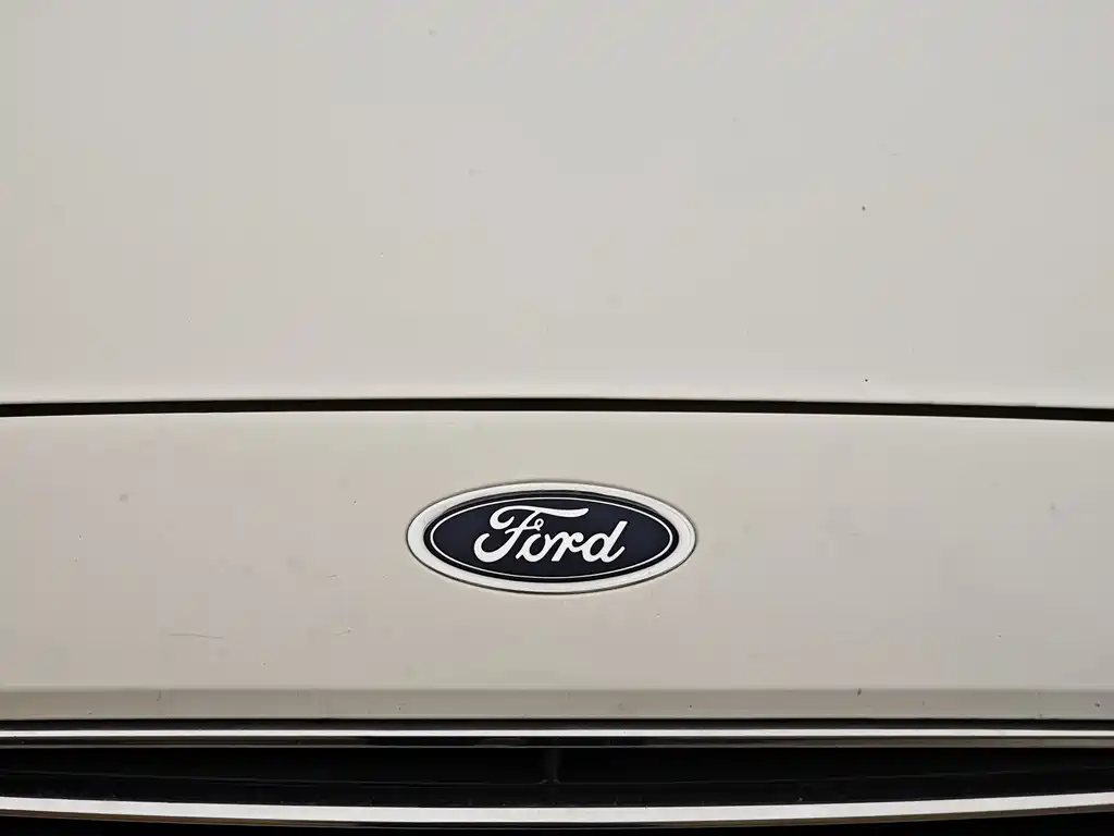 Ford Escort 2019 1.5L AT Enjoy V