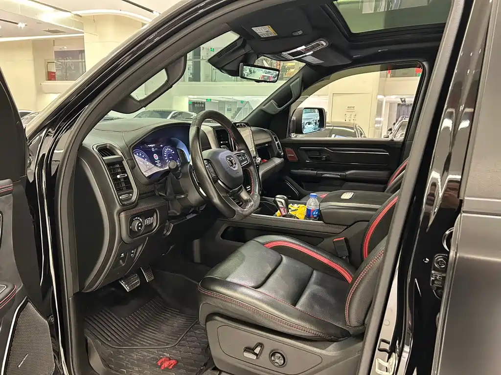 Ram Trucks 2023 6.2T AT
