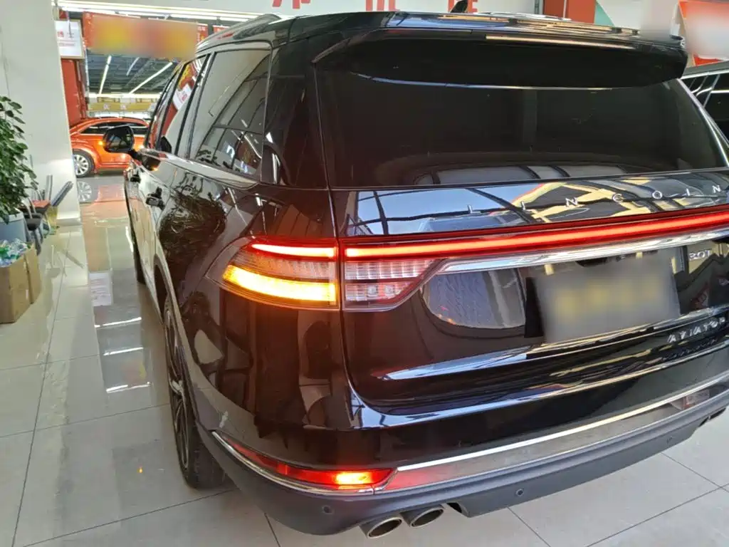 Lincoln Aviator — миниатюра 5