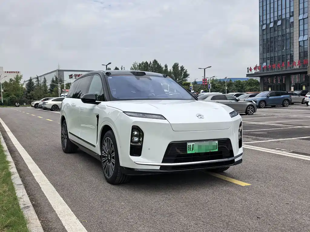 NIO ES8 — миниатюра 3