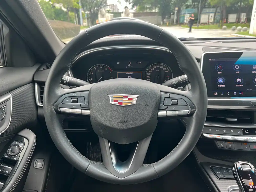 Cadillac CT5 — миниатюра 11