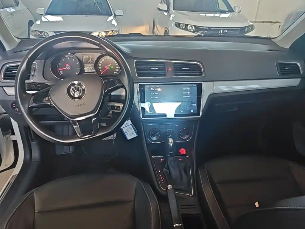 Volkswagen Lavida — миниатюра 10