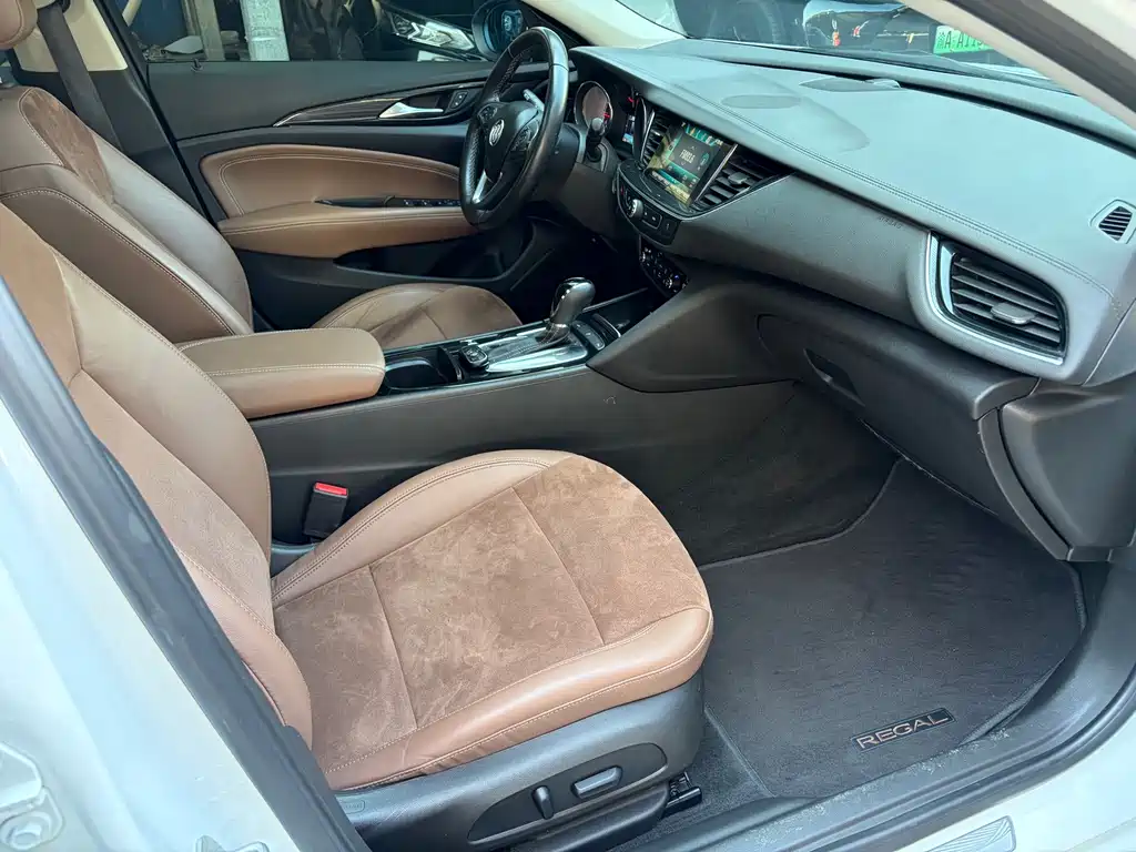Buick Regal — миниатюра 8