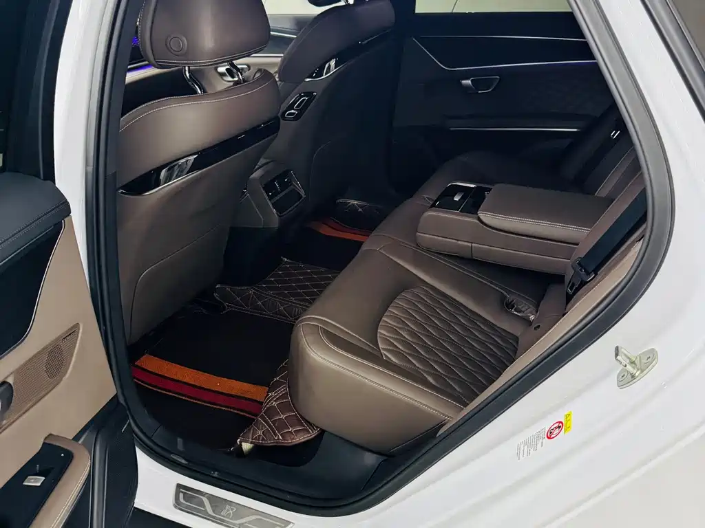 BYD Han — миниатюра 7