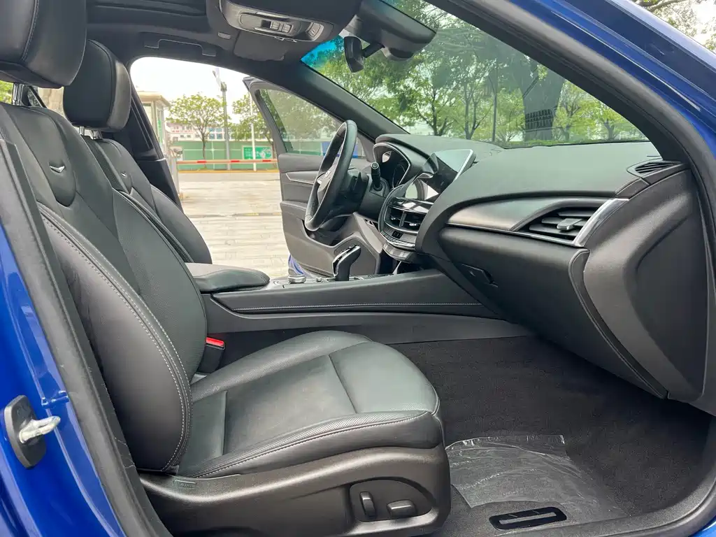 Cadillac CT5 — миниатюра 18