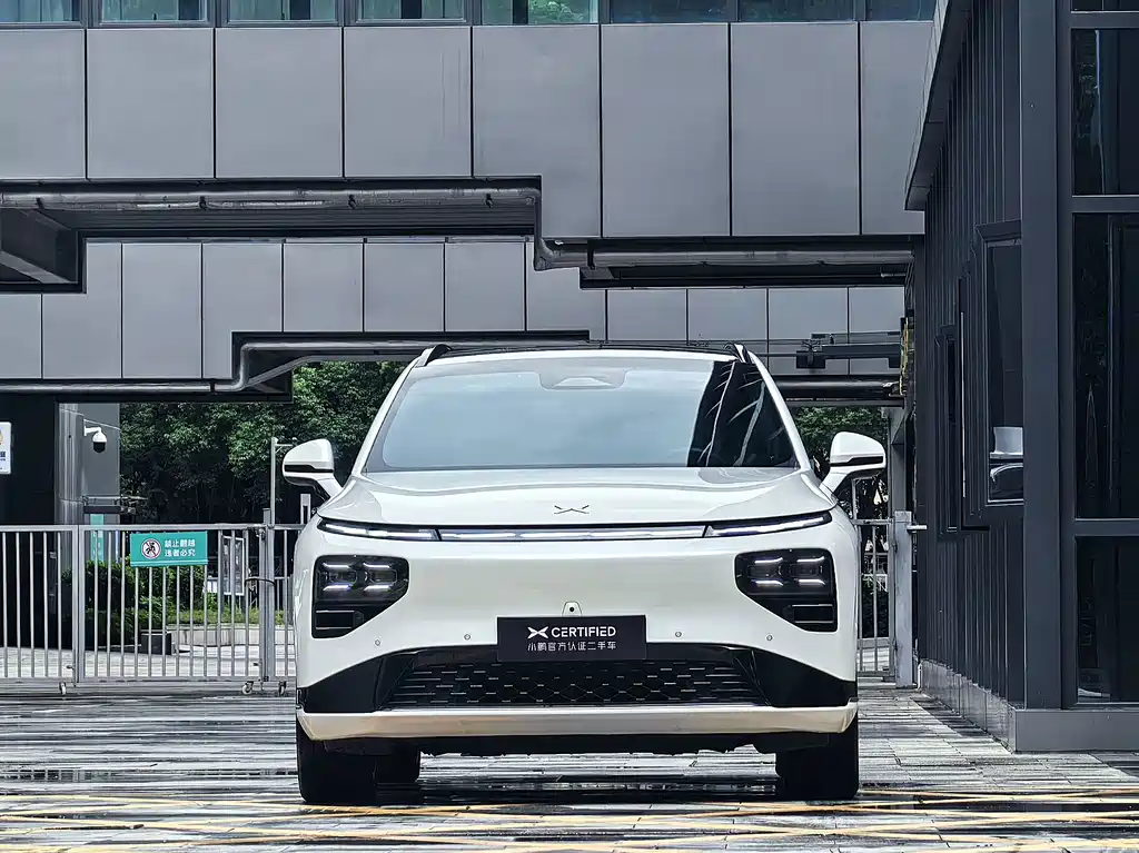 XPeng G9 — миниатюра 2