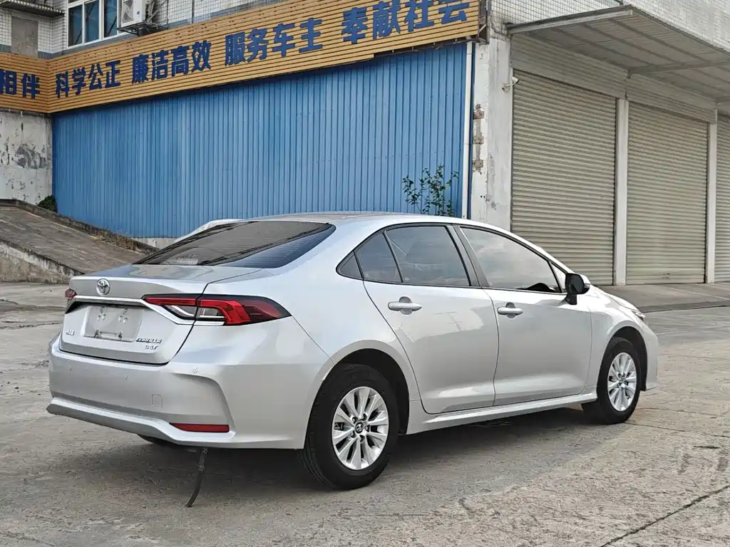 Toyota Corolla — миниатюра 7