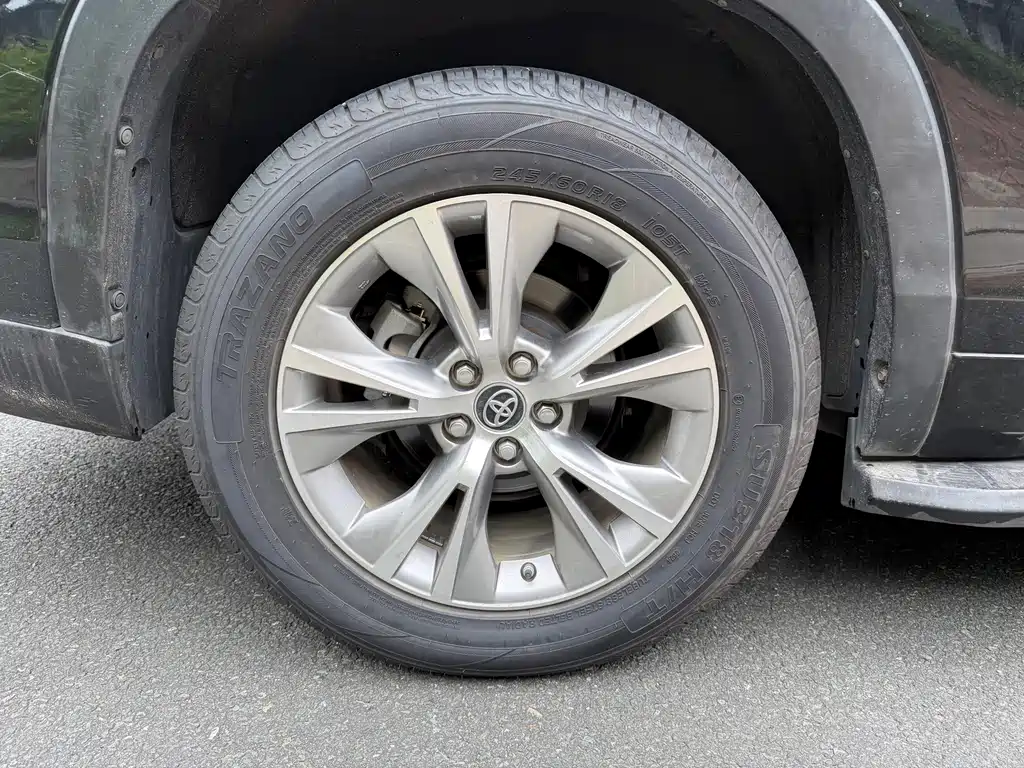Toyota Highlander — миниатюра 20