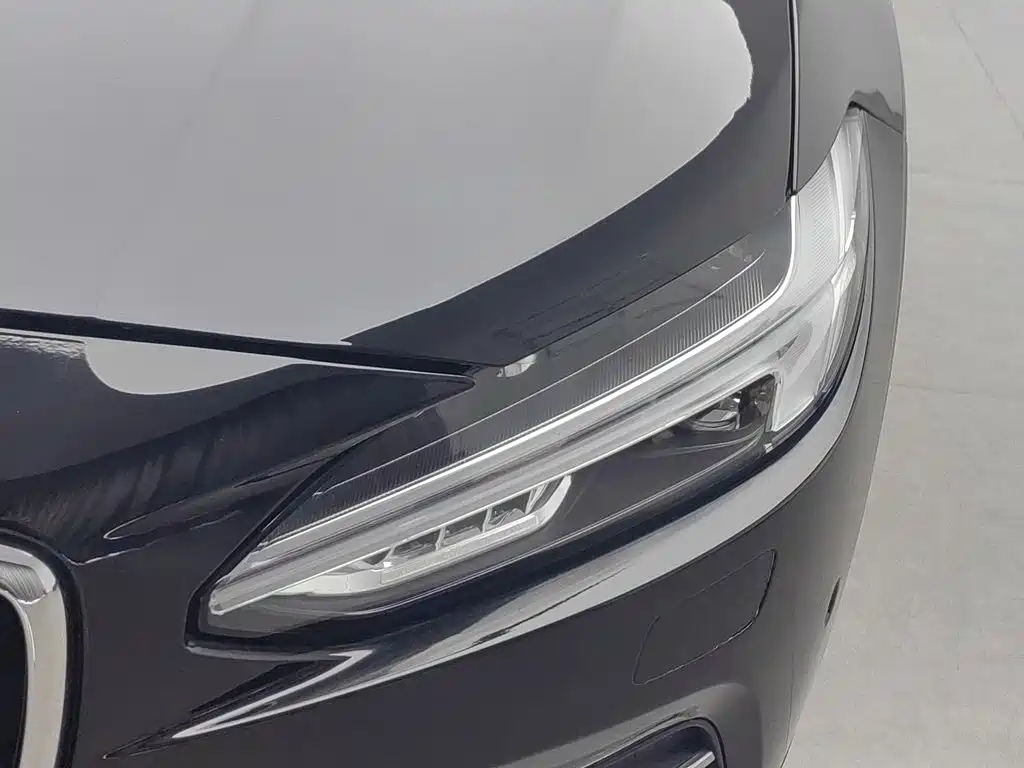 Volvo S90 — миниатюра 7