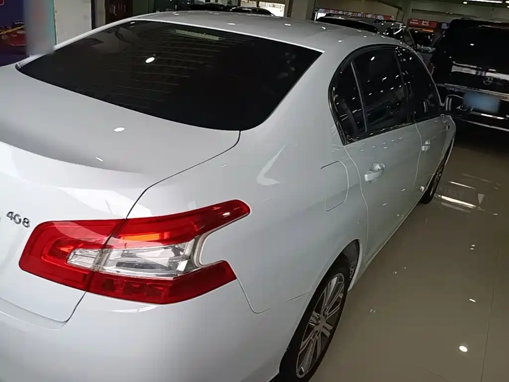 Peugeot 408 — миниатюра 7