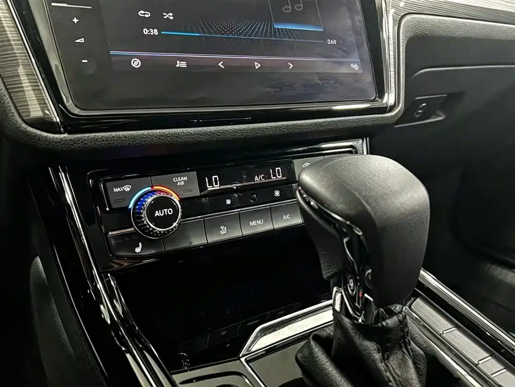 Volkswagen Phideon — миниатюра 11