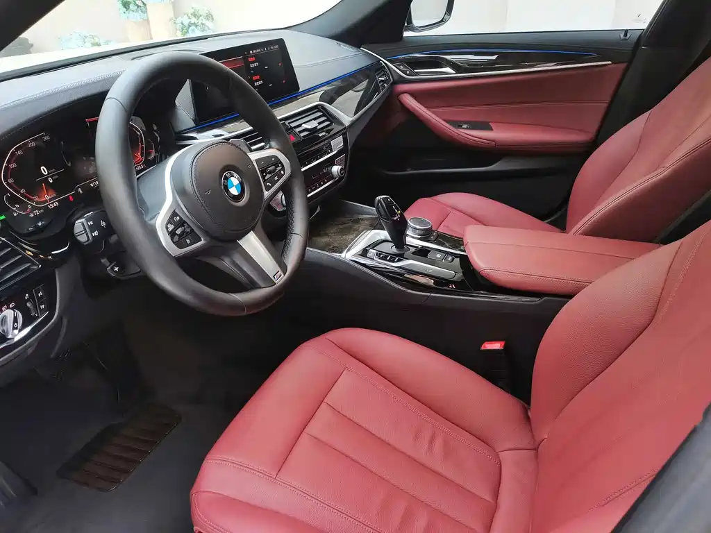 BMW 5 Series — миниатюра 18