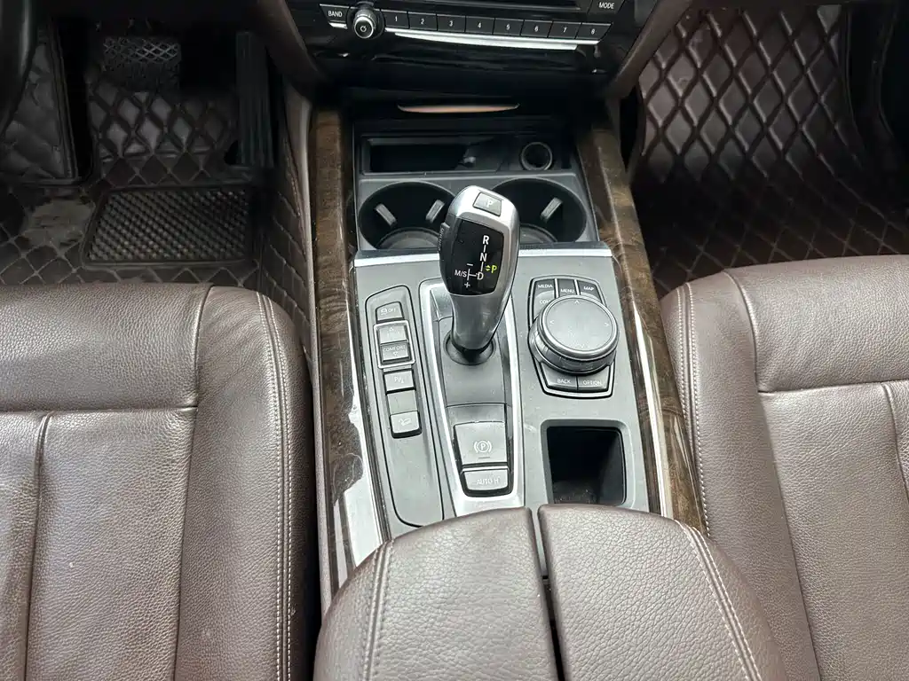 BMW X5 (Import) — миниатюра 13