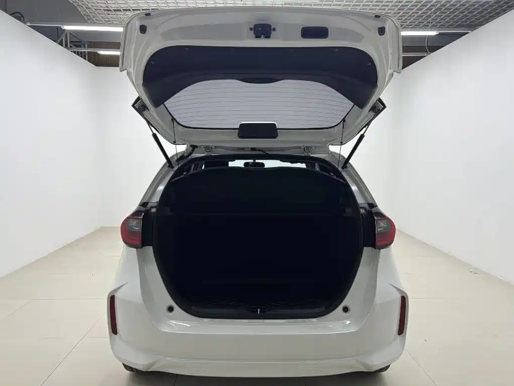 Honda Fit — миниатюра 8