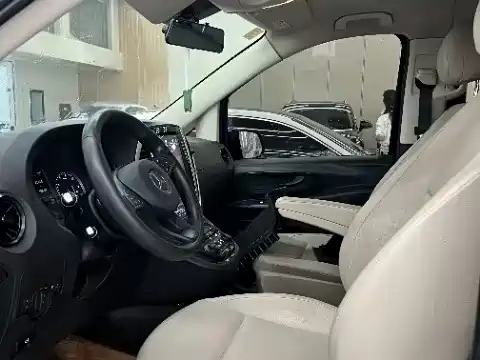 Mercedes-Benz Vito 2021 2.0T Elite 7 мест