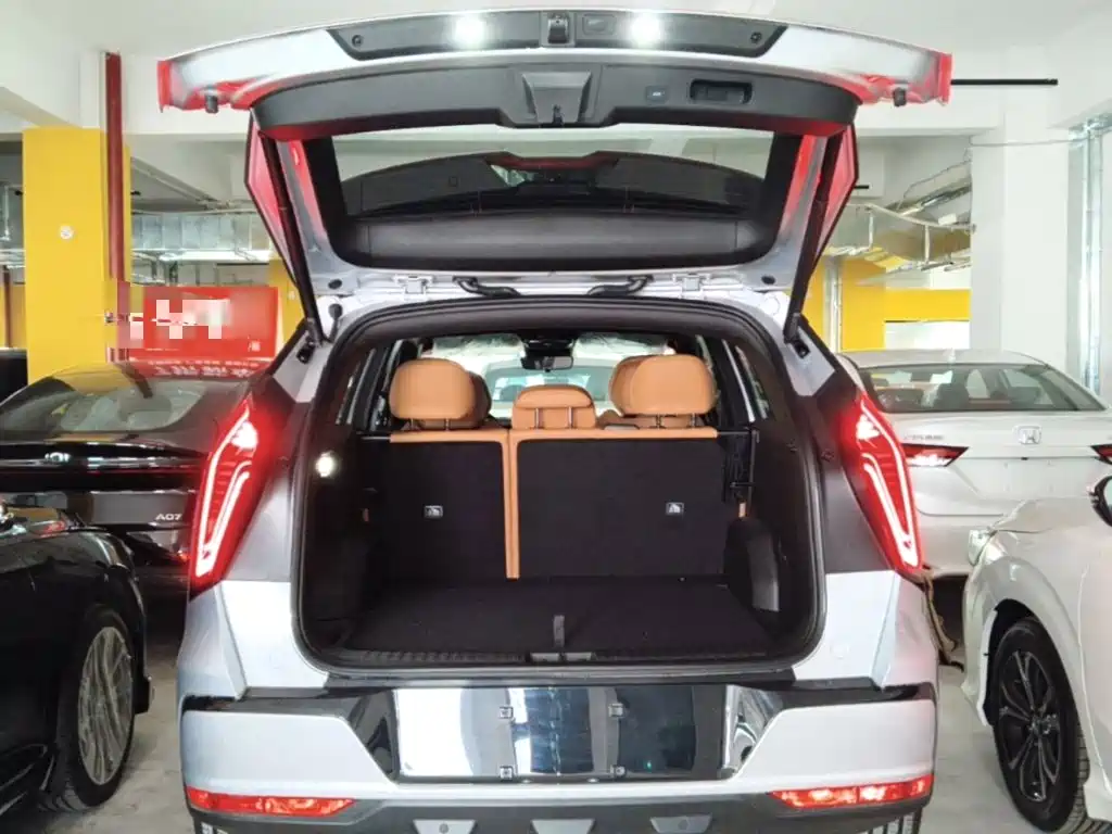Geely Boyue L — миниатюра 19