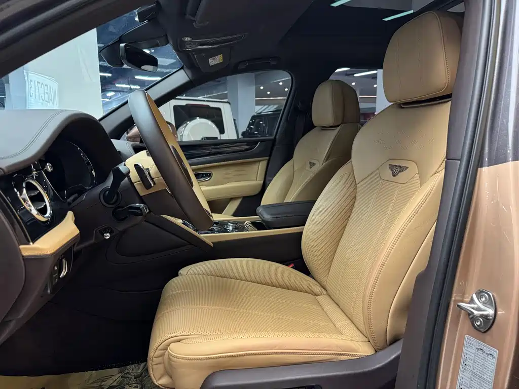Bentley Bentayga 2023 4.0T V8