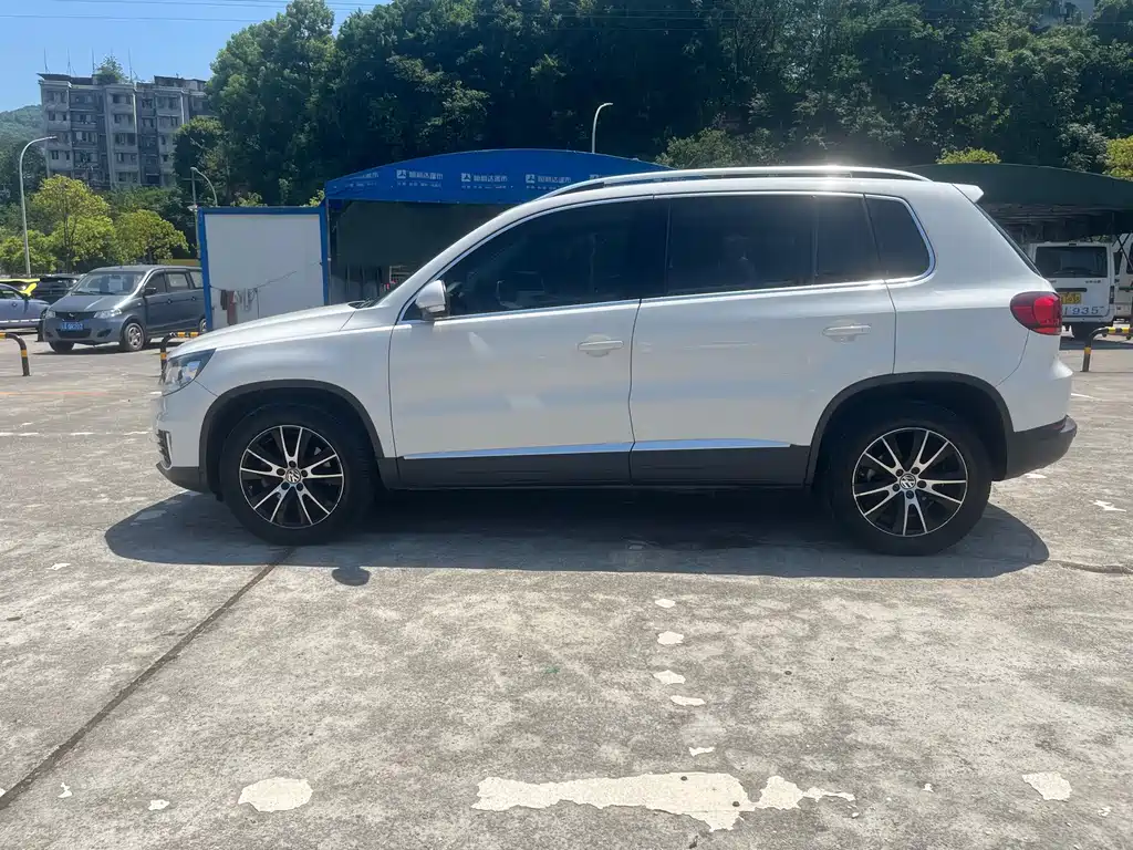Volkswagen Tiguan — миниатюра 8