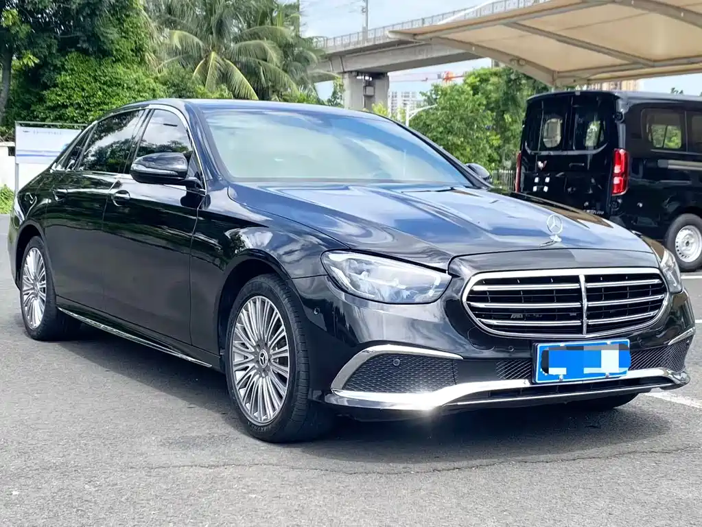 Mercedes-Benz E-Class — миниатюра 3