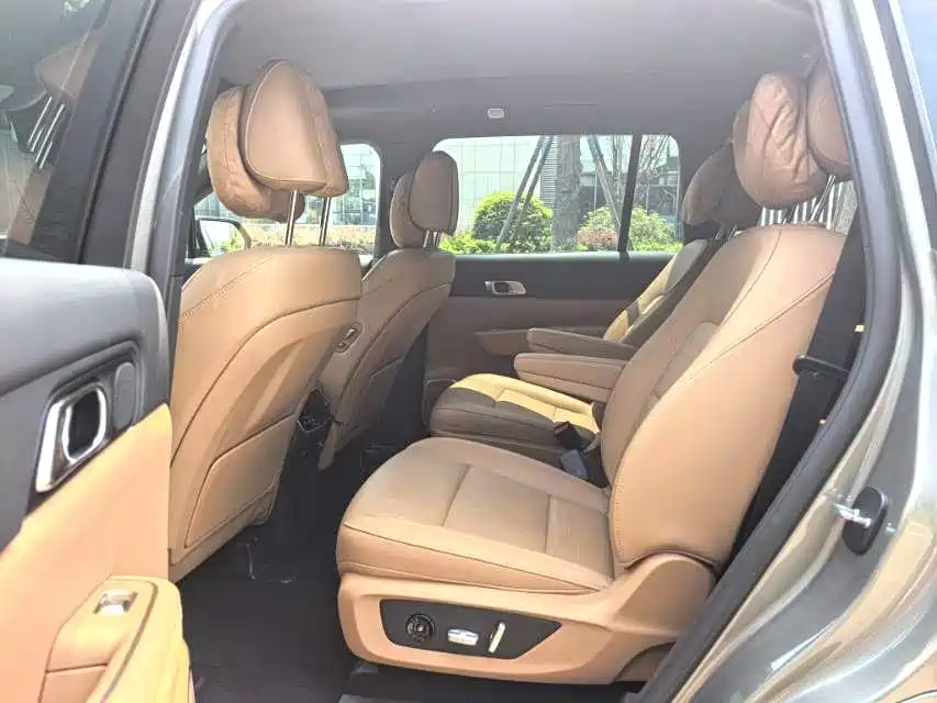 Li Auto Li ONE — миниатюра 4
