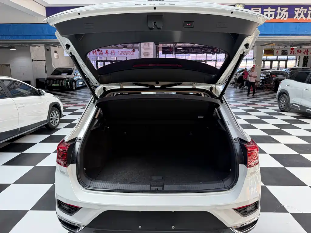 Volkswagen T-Roc — миниатюра 17