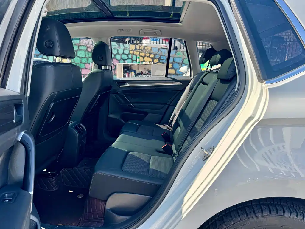 Volkswagen Golf Sportsvan — миниатюра 6