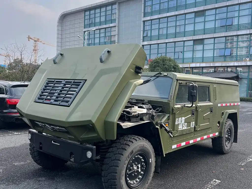 Dongfeng Рыцарь М50. — миниатюра 3