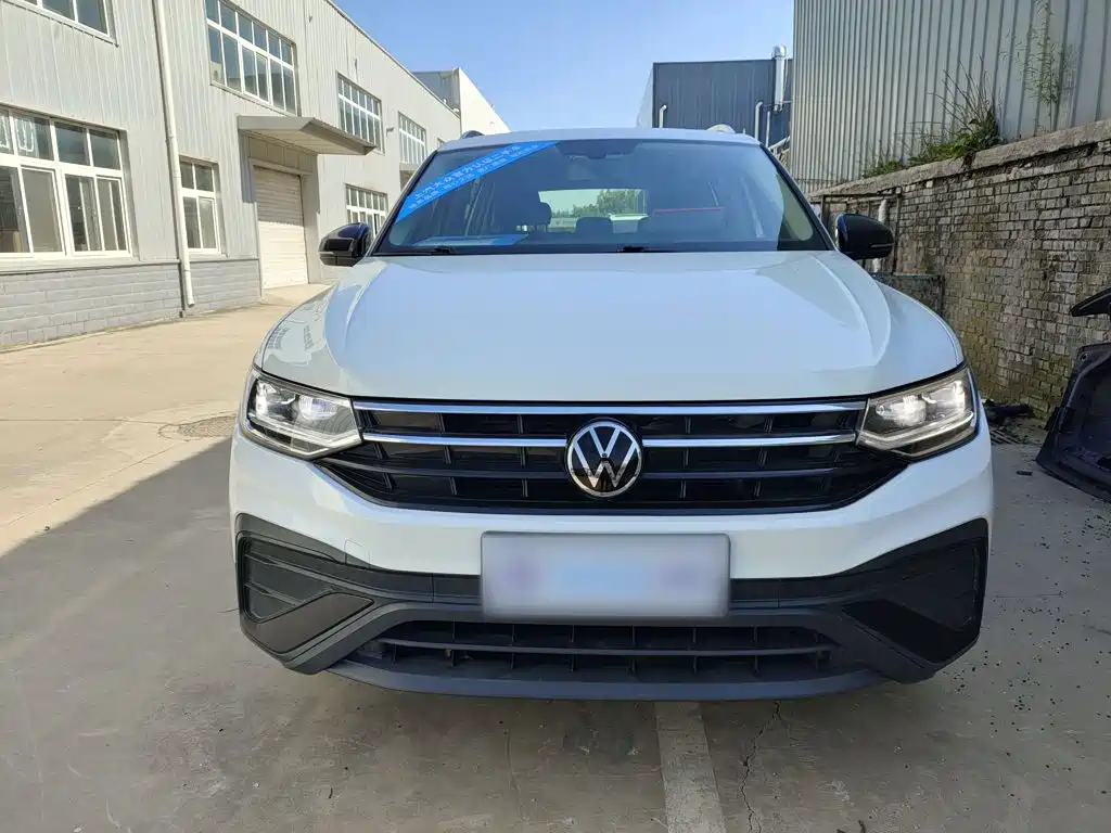 Volkswagen Tiguan L — миниатюра 3