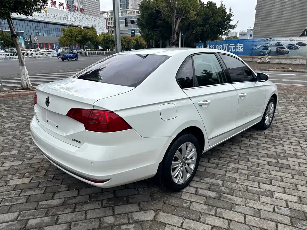 Volkswagen Bora — миниатюра 8