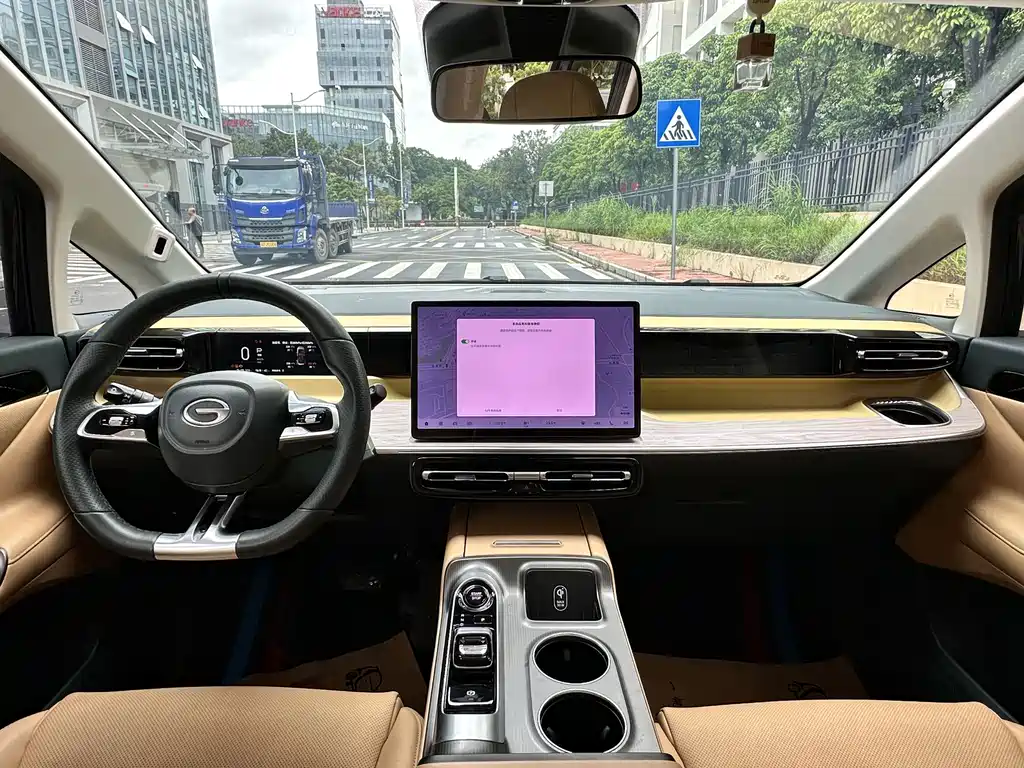 GAC Motor 传祺E8 PHEV — миниатюра 10