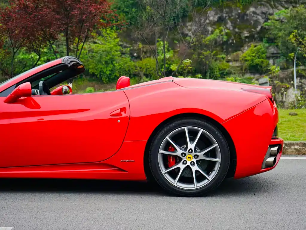 Ferrari California T 2009 4.3L