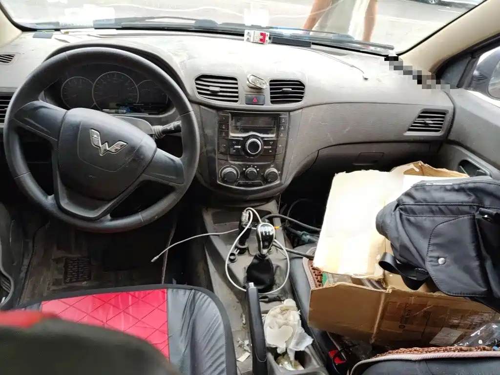 Wuling Hongguang — миниатюра 10