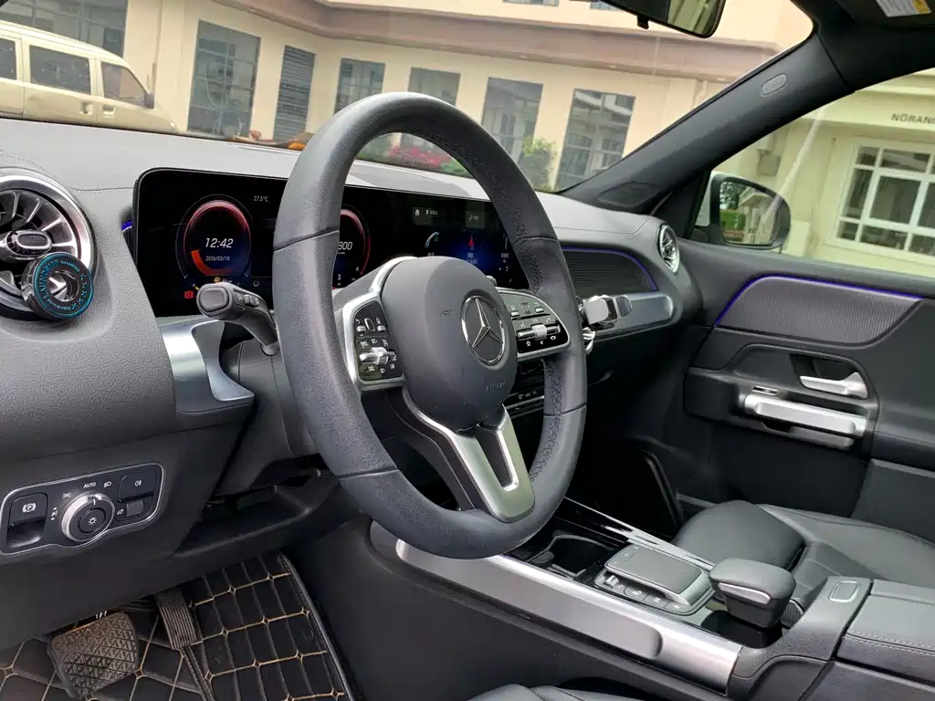 Mercedes-Benz GLB - фото 19