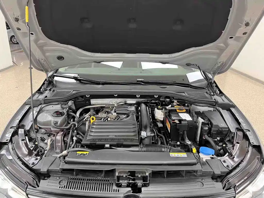 Volkswagen Golf — миниатюра 23