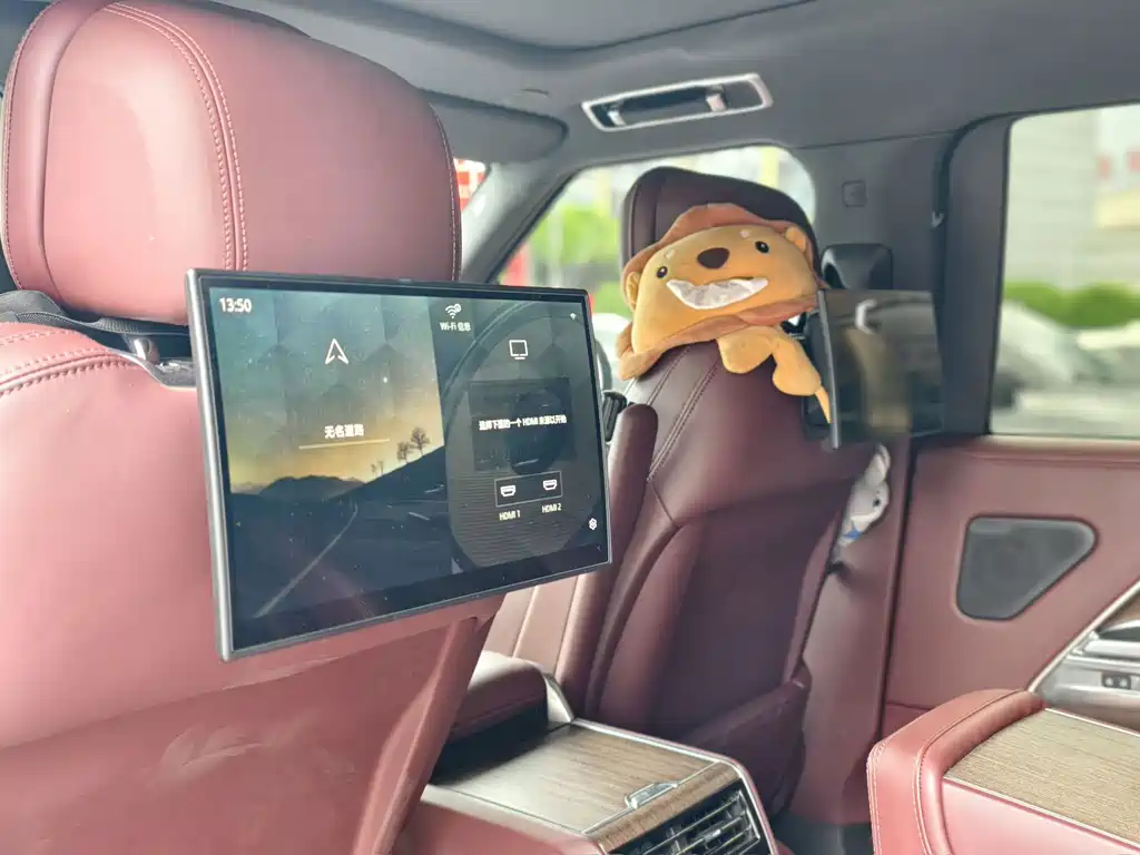 Land Rover Range Rover — миниатюра 8