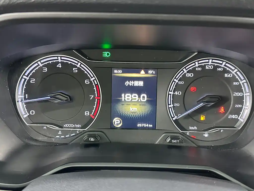 Geely Vision X6 - фото 8