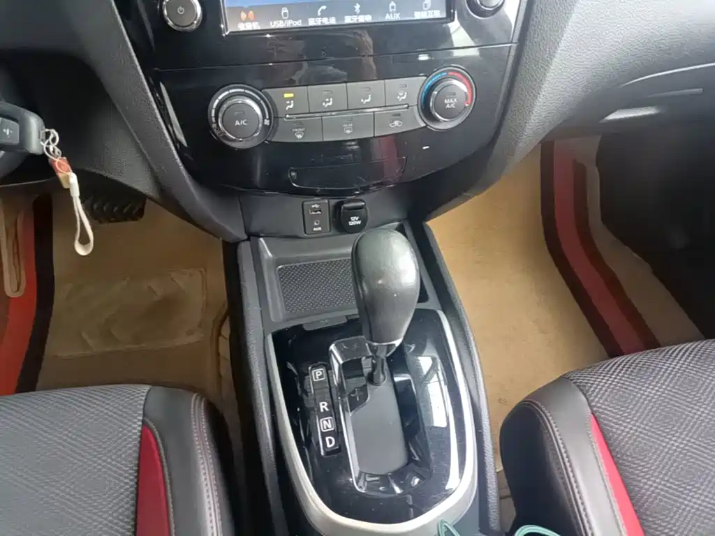Nissan Qashqai — миниатюра 14