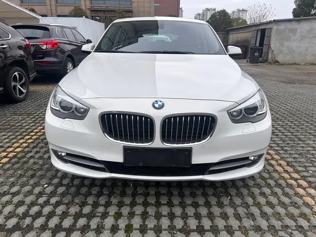 BMW 5 Series GT — миниатюра 3