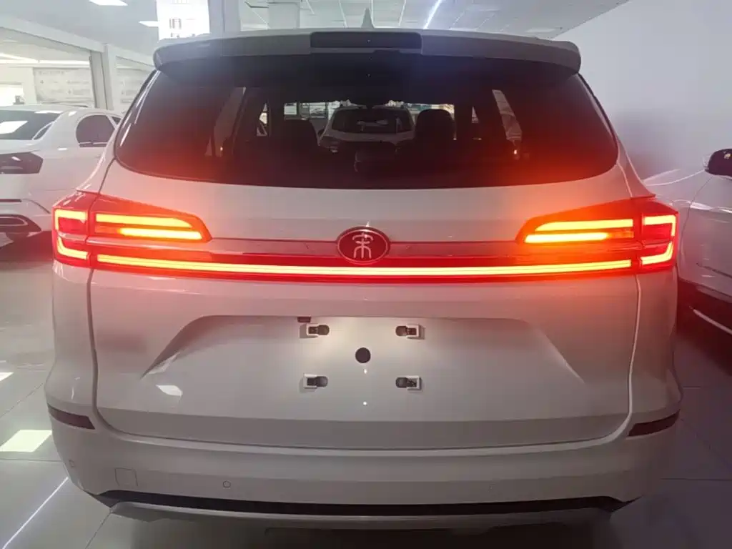 BYD Song — миниатюра 6
