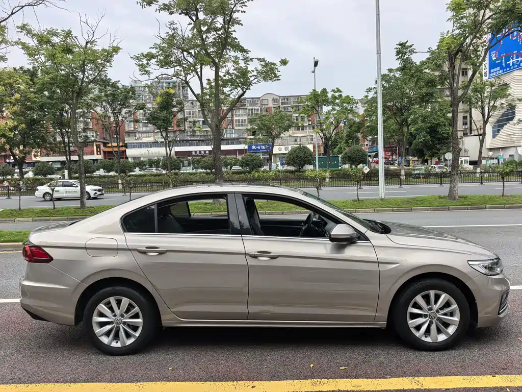 Volkswagen Bora — миниатюра 5