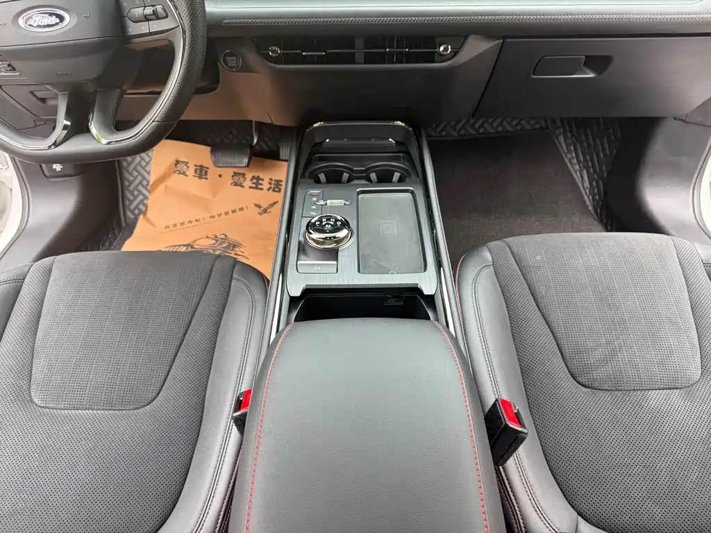Ford Mondeo — миниатюра 9